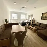 Appartement Goldstadt Gallery - Zentrum Am Schloessle *