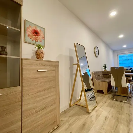 Апартаменты Neu Goldstadt Gallery Zentrum Am Schloessle *