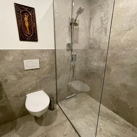 Apartment Neu Goldstadt Schloessle-galerie Zentrum